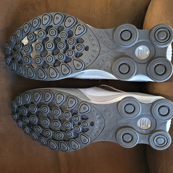 Nike Shox deliver size 10 brand new in box - Picture 4 of 7